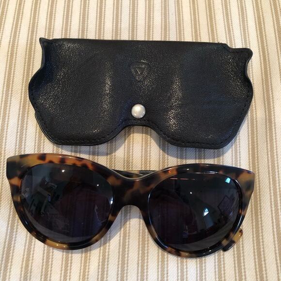 Clan Milano Adriana Tortoise Colored Sunglasses - Picture 3 of 10